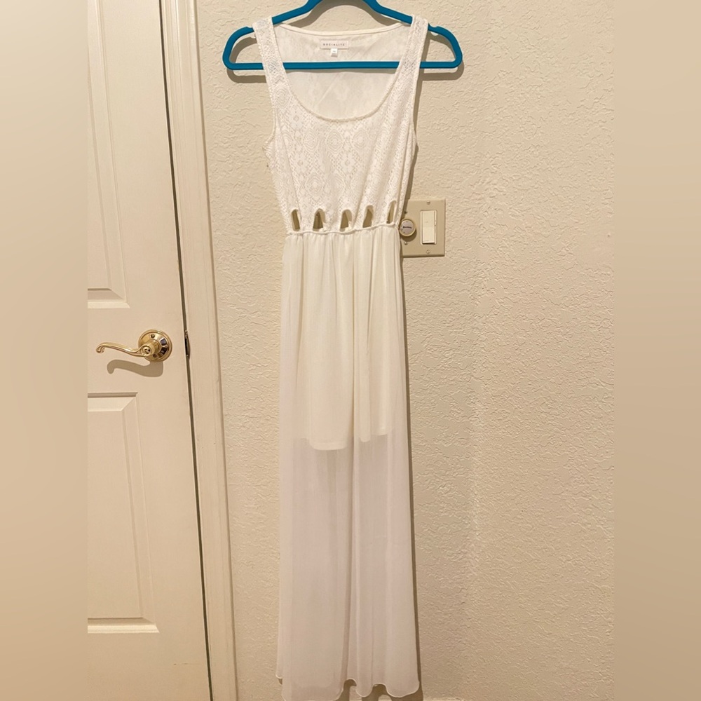 Socialite White Maxi Dress